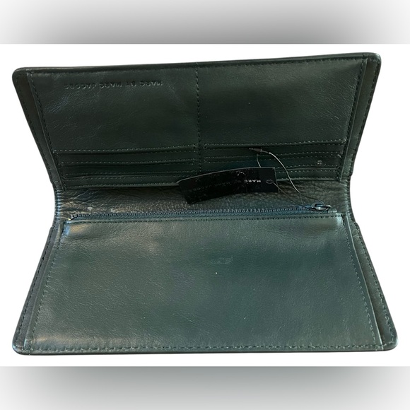 Hostess Pick x 2 🥳💥🔥 Marc Jacobs Embossed Green Wallet - Picture 5 of 11